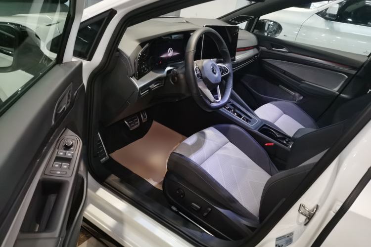 Used Volkswagen Golf 2025 300TSI R-Line Driver Seat