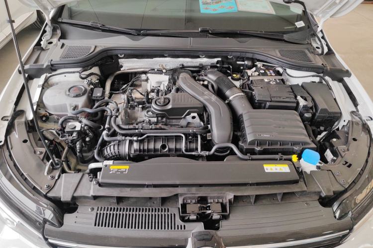 Used Volkswagen Golf 2025 Facelifted 300TSI Pro Engine Bay