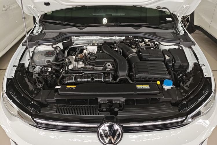Used Volkswagen Golf 2025 300TSI Pro Engine Bay