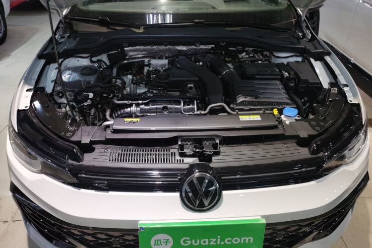 Used Volkswagen Golf 2025 300TSI R-Line Engine Bay