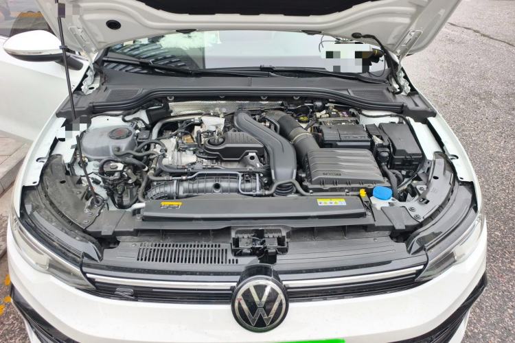 Used Volkswagen Golf 2025 300TSI R-Line Engine Bay