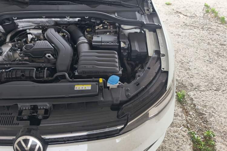Used Volkswagen Golf 2025 Facelifted 300TSI Pro Engine Bay Left