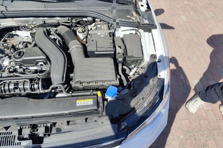 Used Volkswagen Golf 2025 Facelifted 300TSI Pro Engine Bay Left