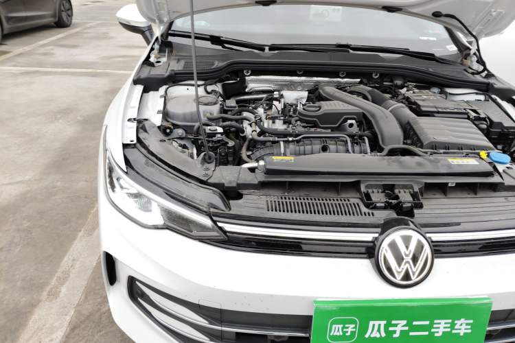 Used Volkswagen Golf 2025 Facelifted 300TSI Pro Engine Bay Right