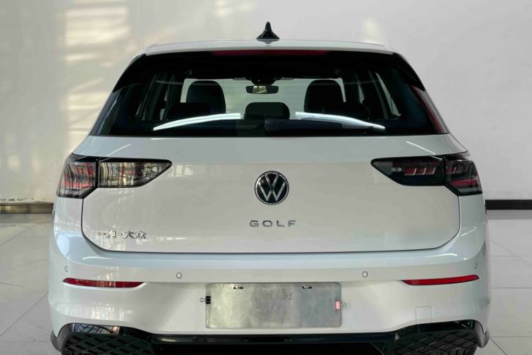 Used Volkswagen Golf 2025 300TSI R-Line Exterior 1