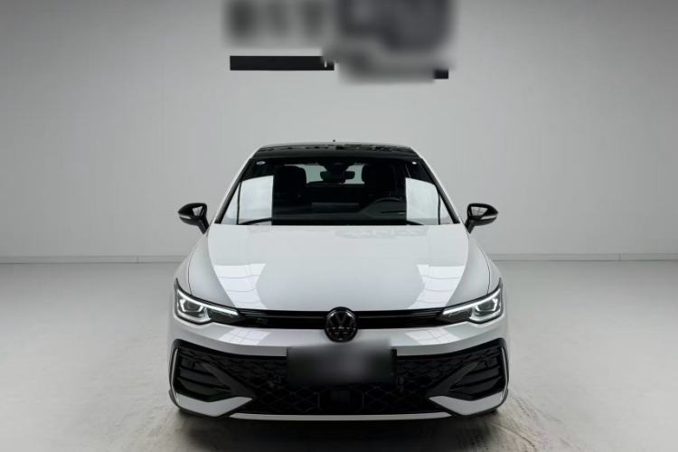 Used Volkswagen Golf 2025 300TSI R-Line Exterior 1