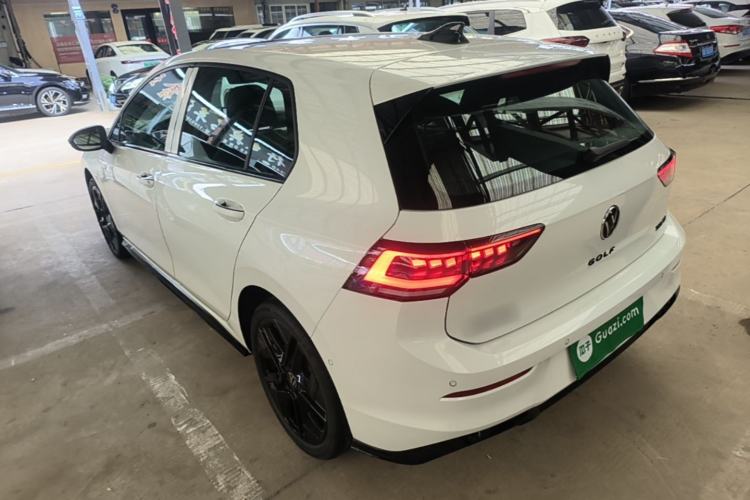 Used Volkswagen Golf 2025 300TSI R-Line Exterior 2