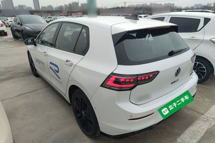 Used Volkswagen Golf 2025 300TSI R-Line Exterior 2