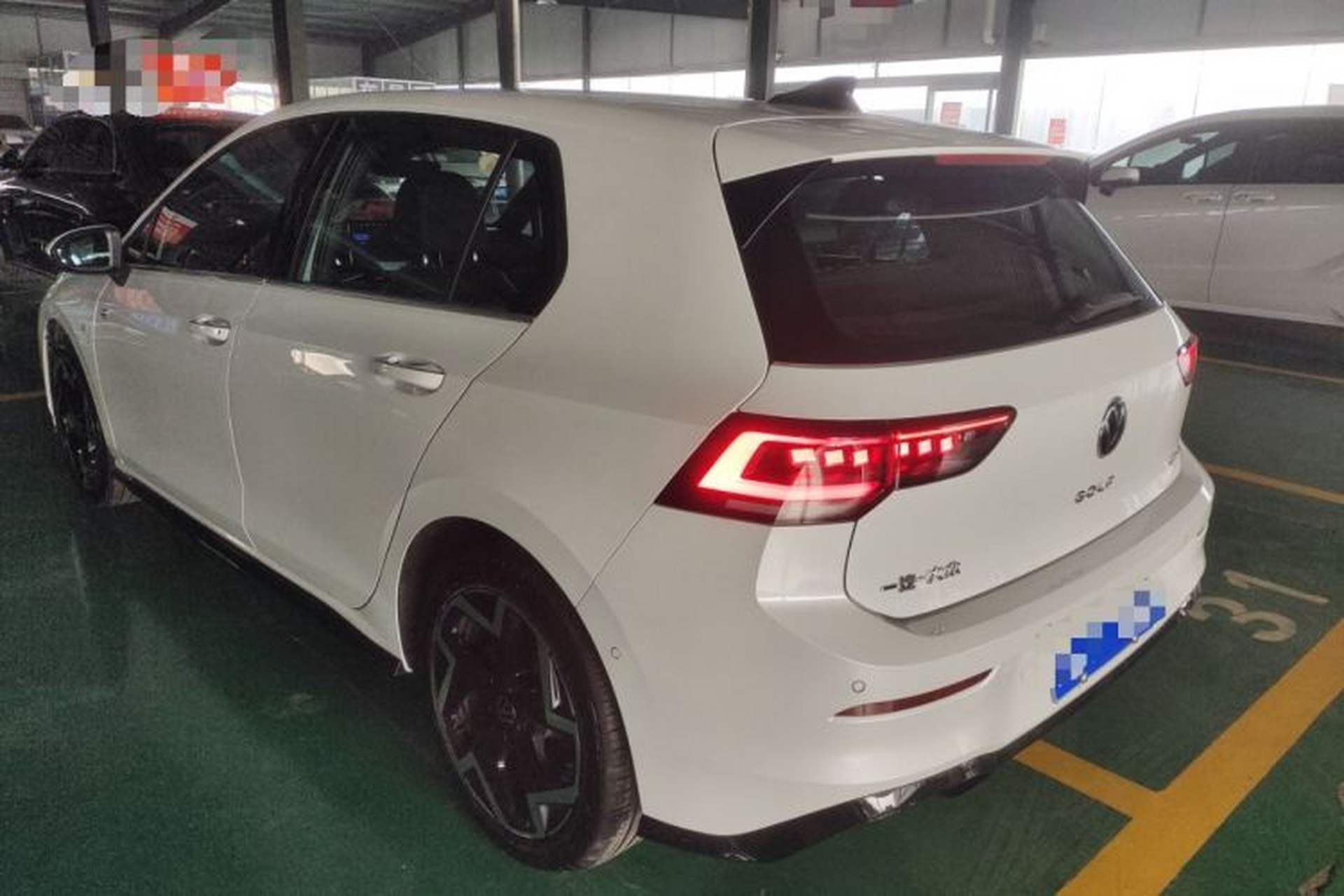 Used Volkswagen Golf 2025 300TSI R-Line Exterior 2