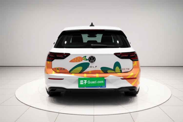 Used Volkswagen Golf 2025 300TSI R-Line Exterior 2
