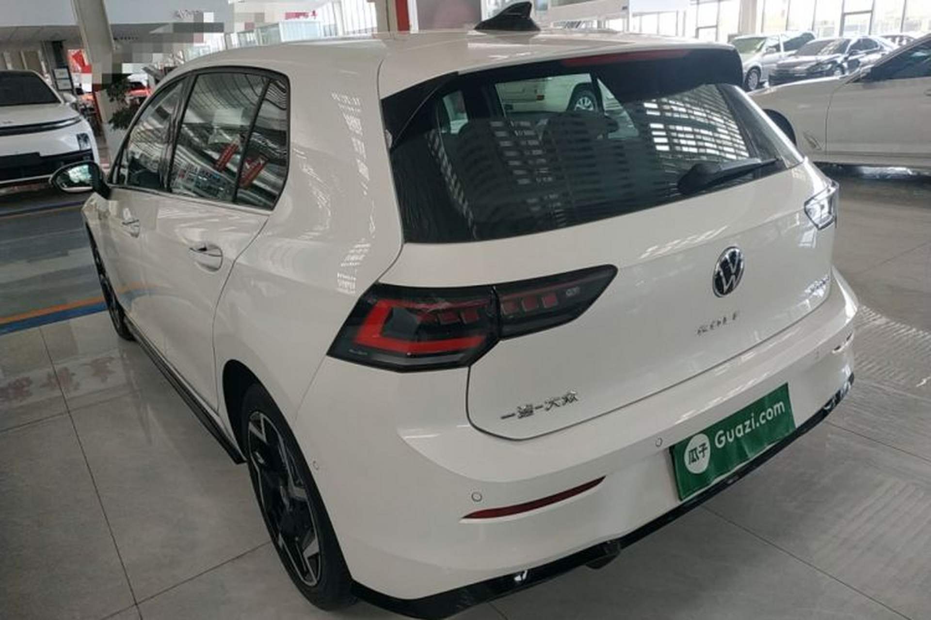 Used Volkswagen Golf 2025 300TSI R-Line Exterior 2