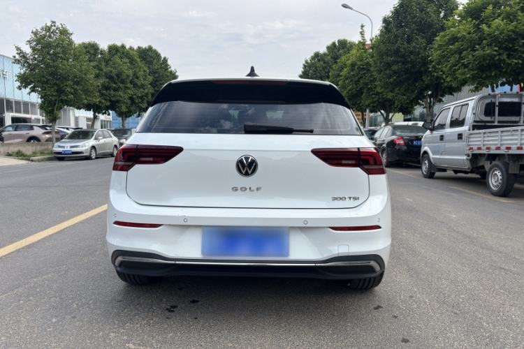 Used Volkswagen Golf 2025 300TSI Pro Exterior 2