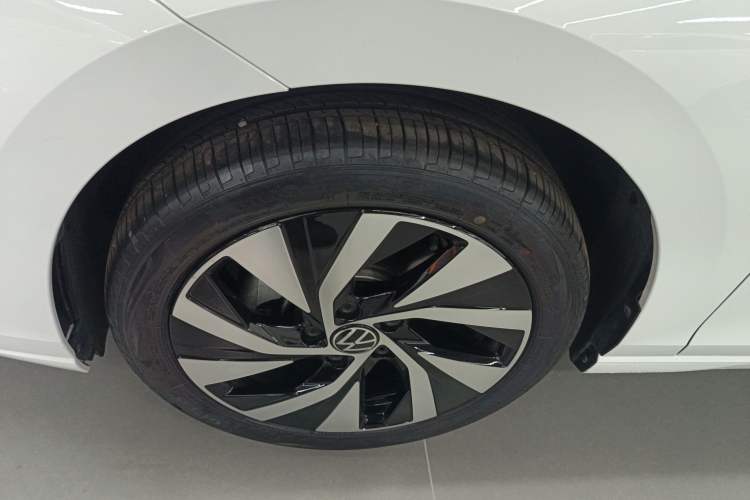 Used Volkswagen Golf 2025 Facelifted 300TSI Pro Exterior 4