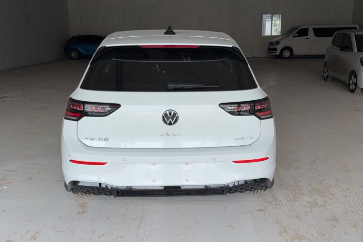 Used Volkswagen Golf 2025 Facelifted II 300TSI R-Line Exterior 4