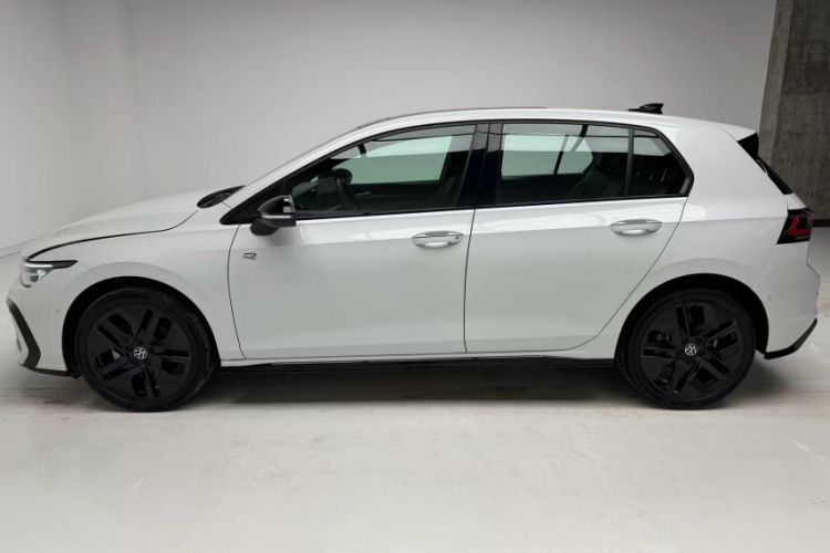 Used Volkswagen Golf 2025 300TSI R-Line Exterior 4