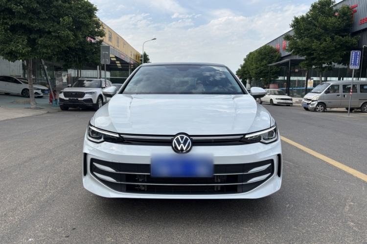 Used Volkswagen Golf 2025 300TSI Pro Exterior 4