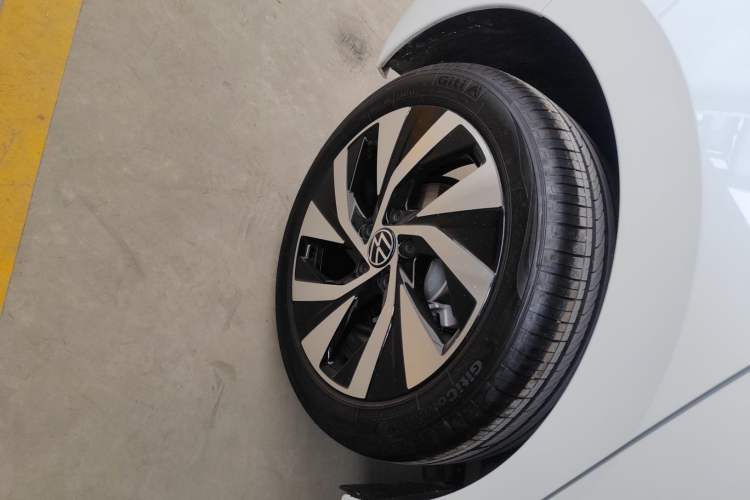 Used Volkswagen Golf 2025 Facelifted 300TSI Pro Exterior 5