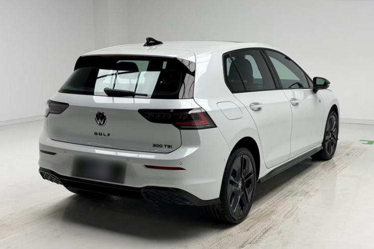Used Volkswagen Golf 2025 300TSI R-Line Exterior 7