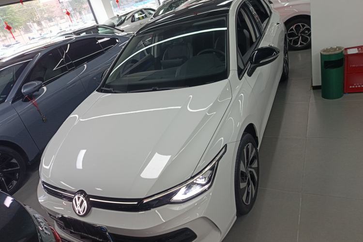 Used Volkswagen Golf 2025 Facelifted 300TSI Pro Front