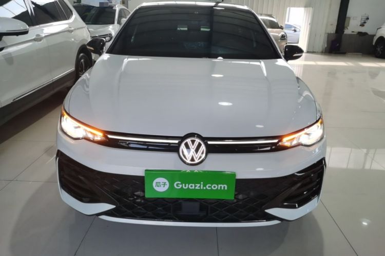 Used Volkswagen Golf 2025 300TSI R-Line Front