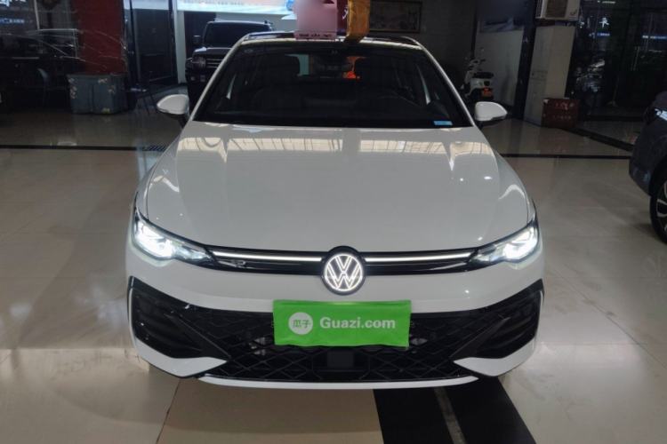Used Volkswagen Golf 2025 300TSI R-Line Front
