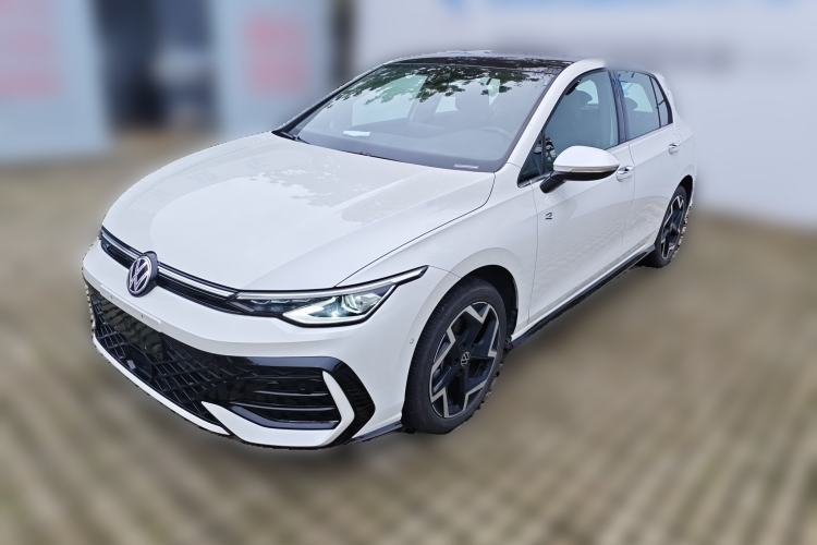 Used Volkswagen Golf 2025 300TSI R-Line Front Left 45 Deg