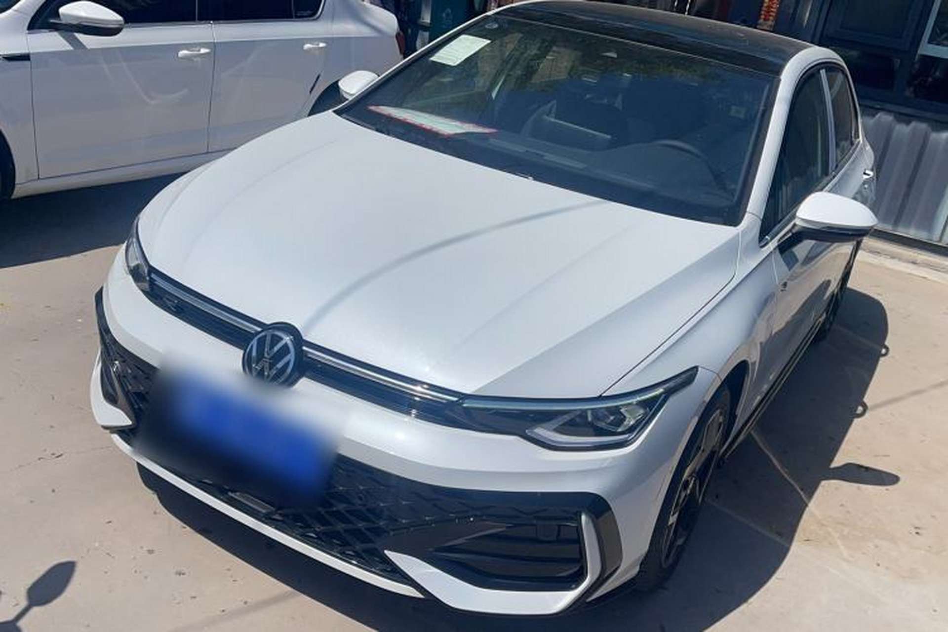 Used Volkswagen Golf 2025 300TSI R-Line Front Left 45 Deg
