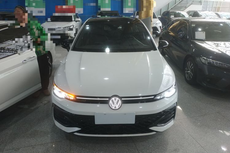 Used Volkswagen Golf 2025 300TSI R-Line Front