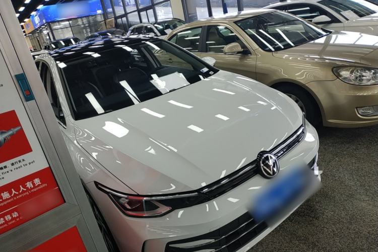 Used Volkswagen Golf 2025 Facelifted 300TSI Pro Front Right 45 Deg