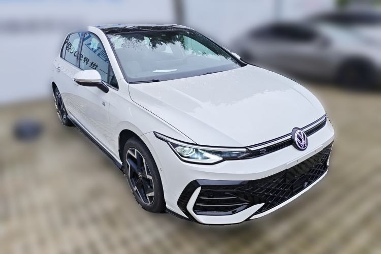 Used Volkswagen Golf 2025 300TSI R-Line Front Right 45 Deg
