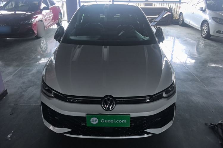 Used Volkswagen Golf 2025 300TSI R-Line Front