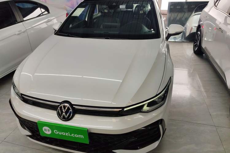 Used Volkswagen Golf 2025 300TSI R-Line Front