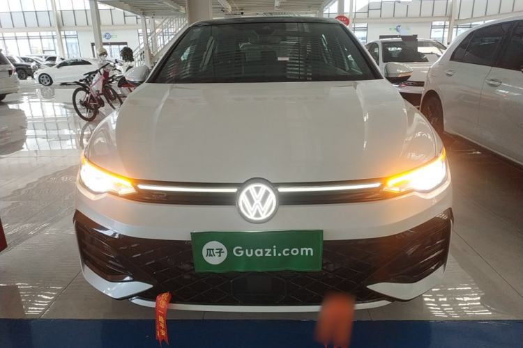 Used Volkswagen Golf 2025 300TSI R-Line Front