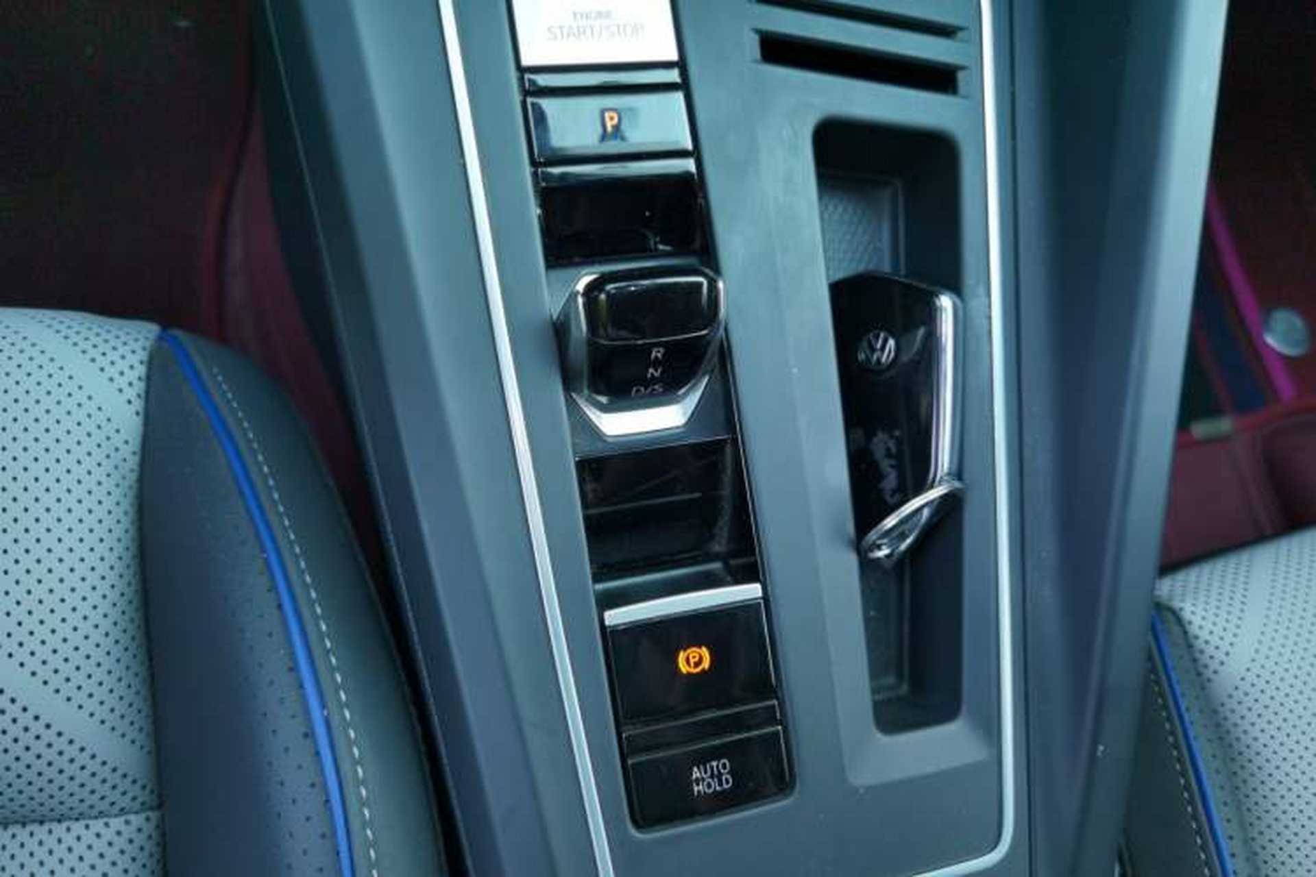 Used Volkswagen Golf 2025 300TSI R-Line Gear Lever