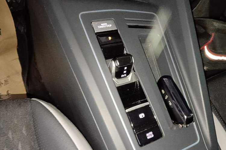 Used Volkswagen Golf 2025 300TSI Pro Gear Lever