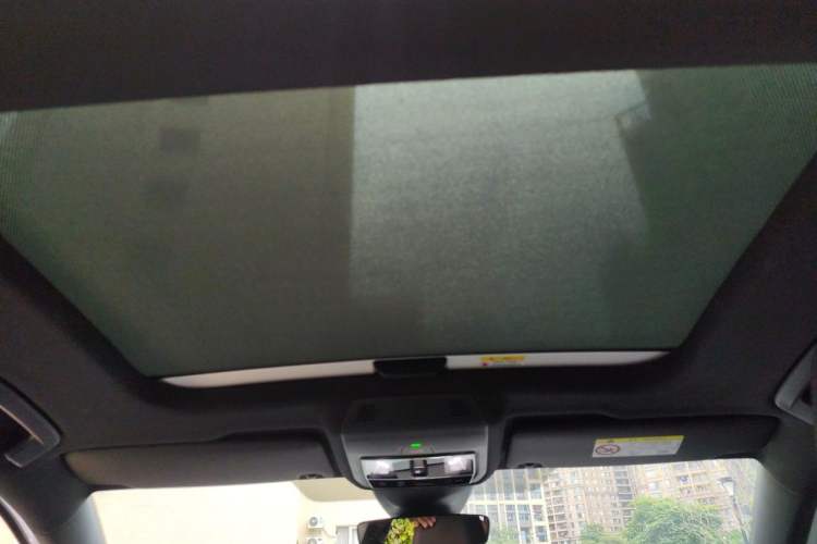 Used Volkswagen Golf 2025 300TSI R-Line Headliner