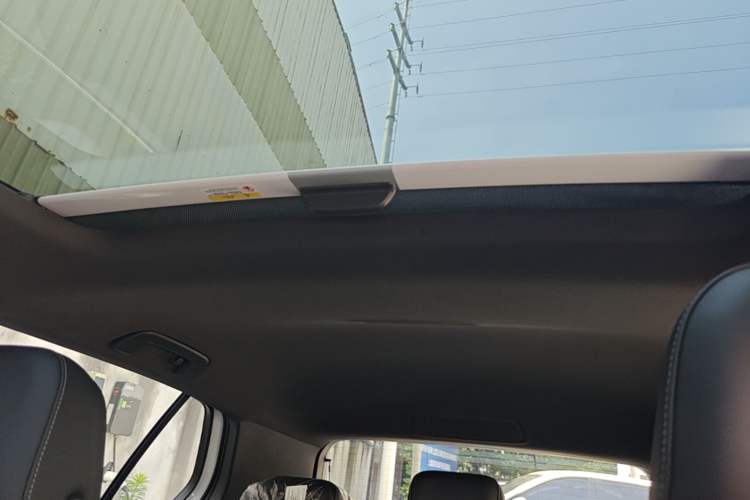 Used Volkswagen Golf 2025 300TSI R-Line Headliner