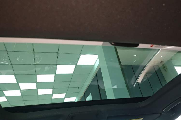 Used Volkswagen Golf 2025 300TSI R-Line Headliner