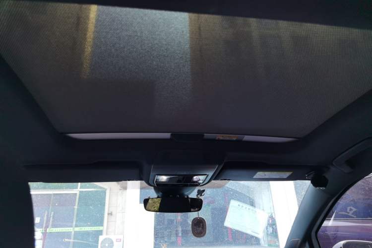 Used Volkswagen Golf 2025 300TSI R-Line Headliner