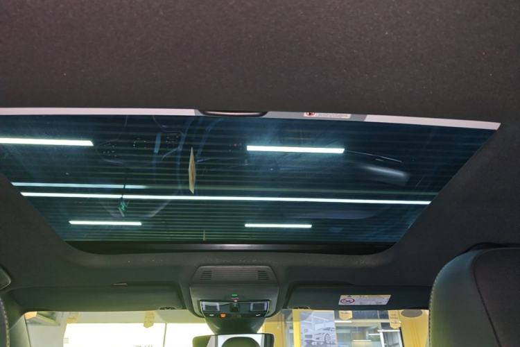 Used Volkswagen Golf 2025 300TSI R-Line Headliner