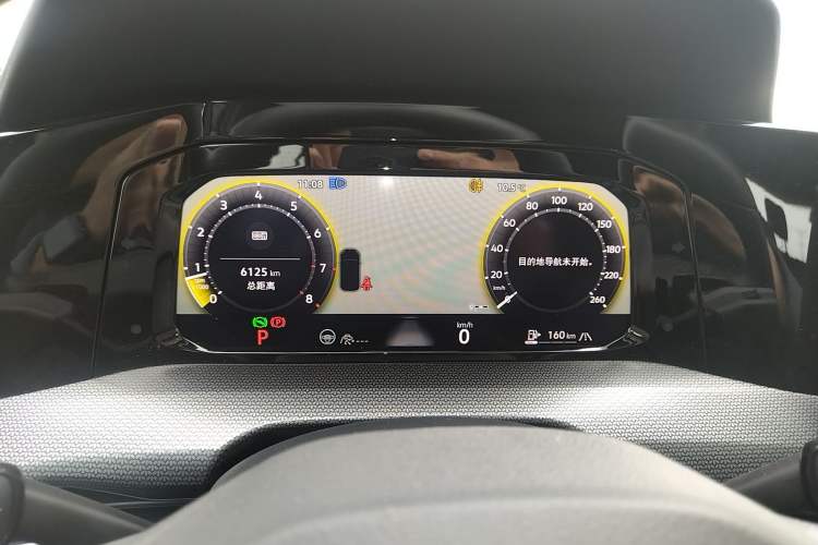 Used Volkswagen Golf 2025 300TSI R-Line Instrument Cluster