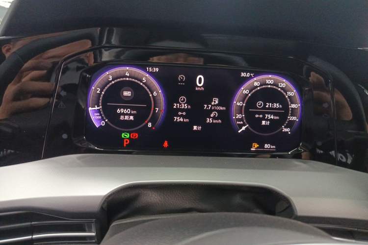 Used Volkswagen Golf 2025 Facelifted 300TSI Pro Instrument Cluster