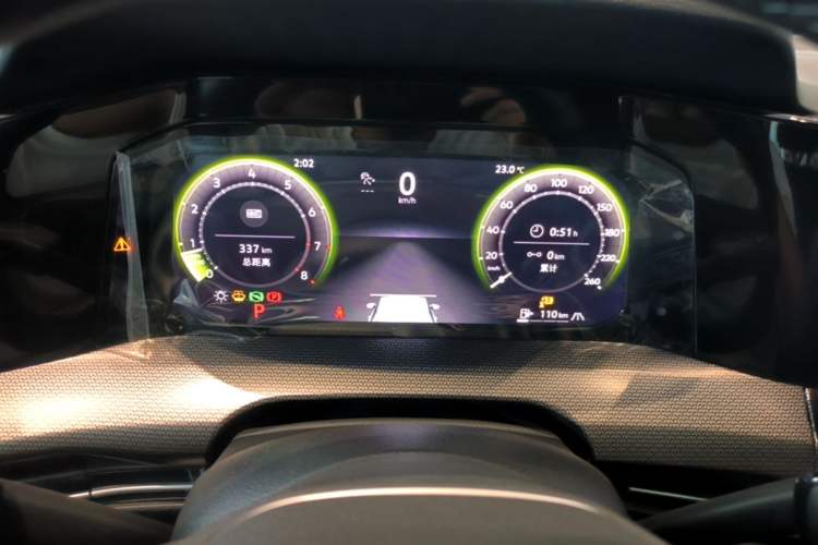 Used Volkswagen Golf 2025 300TSI R-Line Instrument Cluster