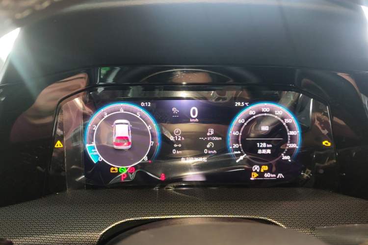 Used Volkswagen Golf 2025 300TSI R-Line Instrument Cluster