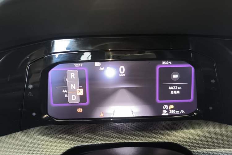Used Volkswagen Golf 2025 300TSI R-Line Instrument Cluster