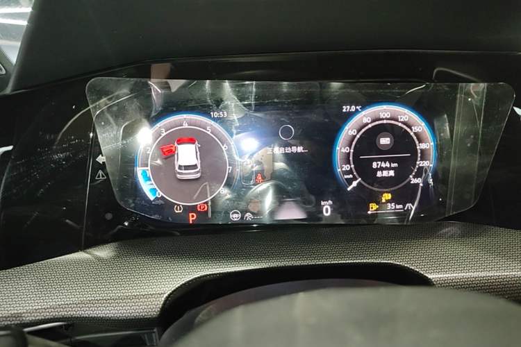 Used Volkswagen Golf 2025 300TSI R-Line Instrument Cluster