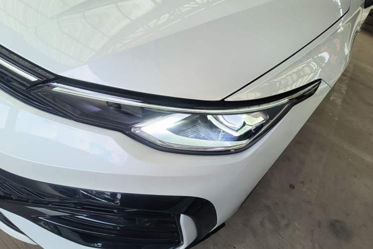 Used Volkswagen Golf 2025 300TSI R-Line Left Front Headlight