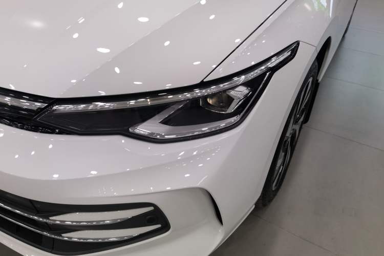 Used Volkswagen Golf 2025 300TSI Pro Left Front Headlight