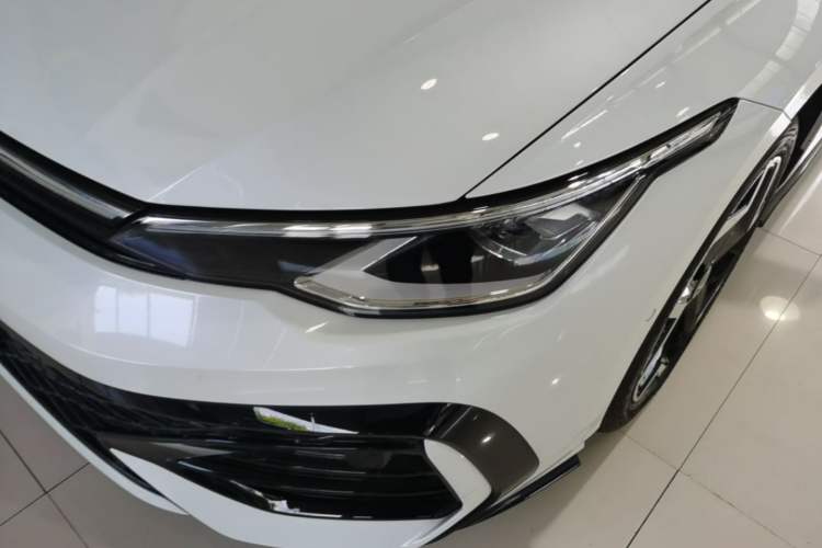 Used Volkswagen Golf 2025 300TSI R-Line Left Front Headlight
