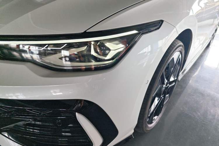 Used Volkswagen Golf 2025 300TSI R-Line Left Front Headlight